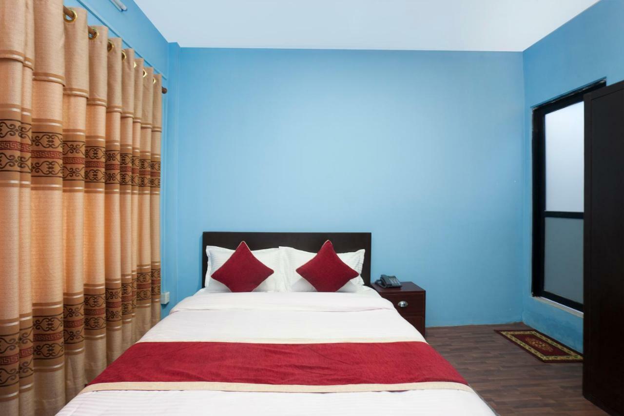 Hotel Crossroads Kathmandu Exterior photo
